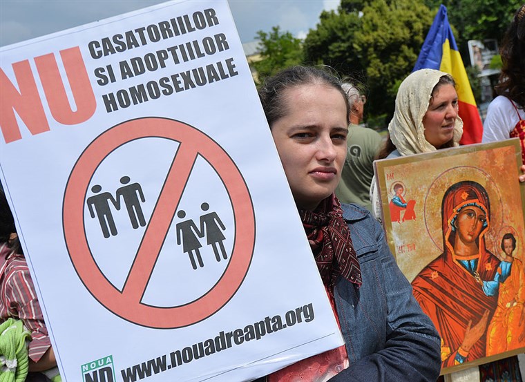 Ρουμανία: Διήμερο δημοψήφισμα για την απαγόρευση του γάμου ομοφύλων