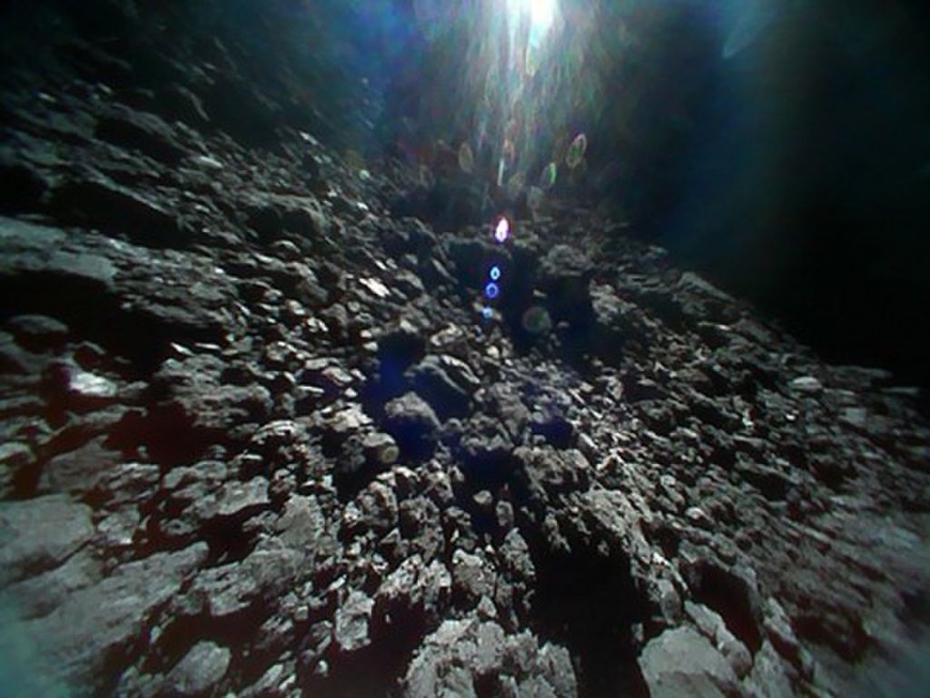 Βίντεο και φωτογραφίες από τον αστεροειδή Ριούγκου