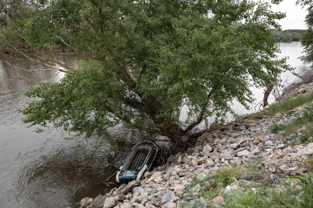 Χανιά: 21 μετανάστες εγκατέλειψε πλοιάριο στην Κίσσαμο