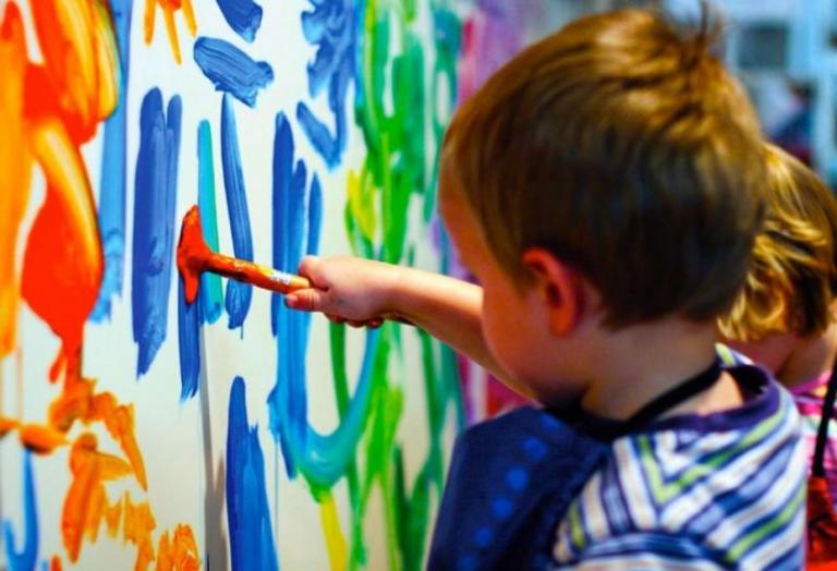 Δωρεάν μαθήματα καλλιτεχνικών για παιδιά από τον Δ. Πειραιά
