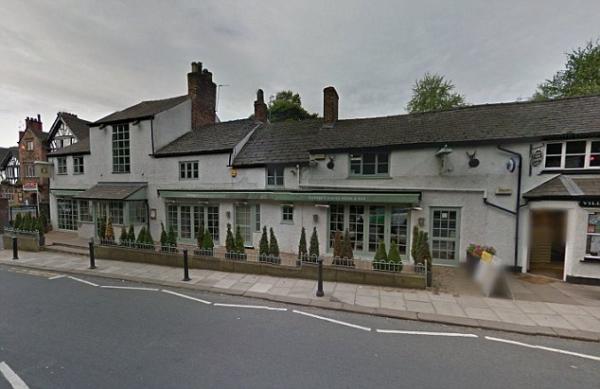 Κάτω από τη βάση το εστιατόριο του Γκίγκς, βρωμιά και ληγμένα τρόφιμα