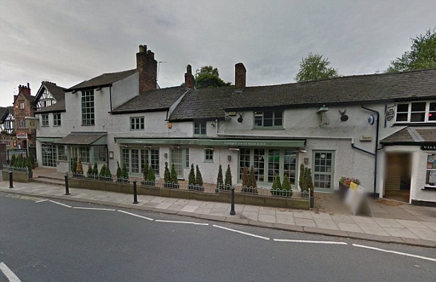 Κάτω από τη βάση το εστιατόριο του Γκίγκς, βρωμιά και ληγμένα τρόφιμα