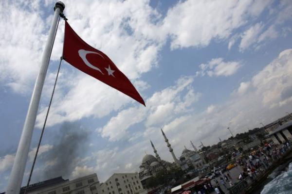 Η Τουρκία δείχνει τα «δόντια» της την ώρα που η οικονομία καταρρέει