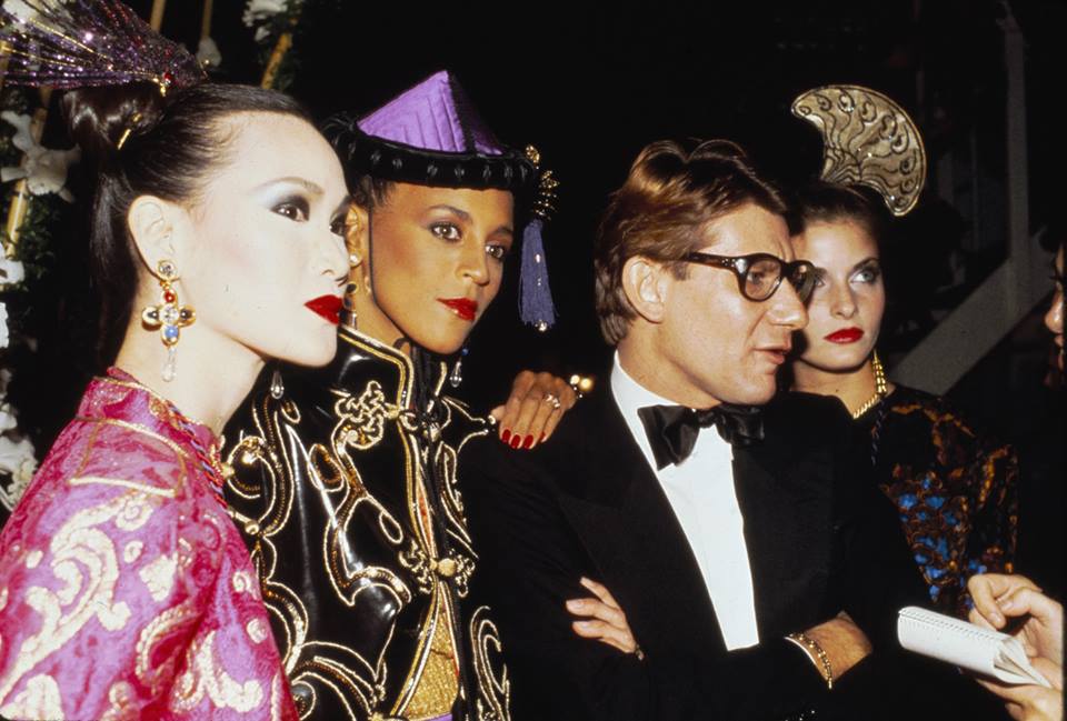 Μια νέα έκθεση δείχνει την σχέση του Ιβ Σεν Λοράν με την Ασία