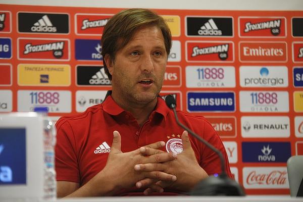 Σύνθημα νίκης από τον Μαρτίνς