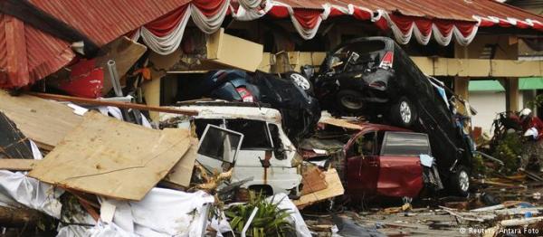 Φόβοι για χιλιάδες νεκρούς μετά το τσουνάμι