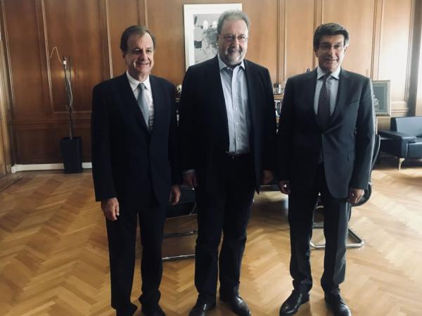 Για επενδύσεις και στήριξη της βιομηχανίας συζήτησαν ΣΕΒ – Πιτσιόρλας