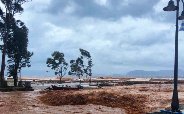Αγνοούμενοι στην Εύβοια από το πέρασμα του «Ζορμπά» – Μεγάλες καταστροφές
