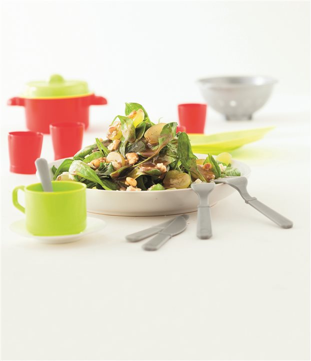 Σαλάτα με baby σπανάκι και σταφύλι