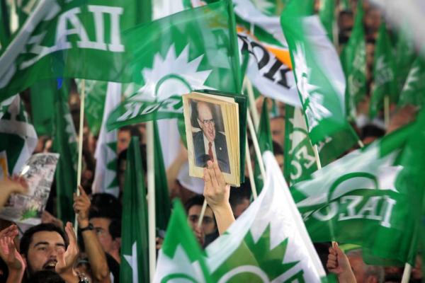 Εδώ ΠΑΣΟΚ, εκεί ΠΑΣΟΚ… που είναι η Σοσιαλδημοκρατία;