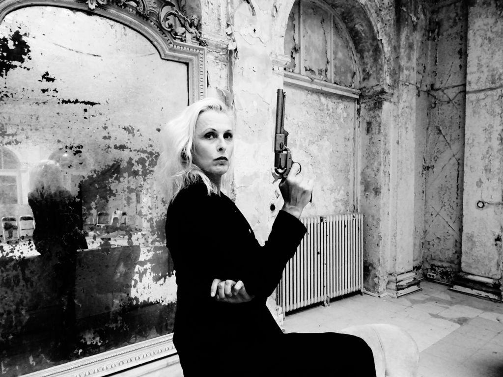 Η Παρθενόπη Μπουζούρη στο ρόλο της Έντα Γκάμπλερ