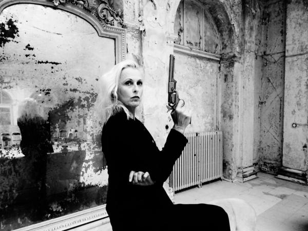 Η Παρθενόπη Μπουζούρη στο ρόλο της Έντα Γκάμπλερ