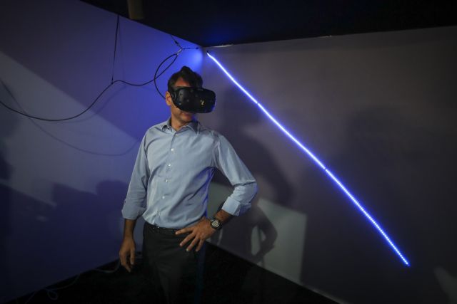Τεχνολογία VR δοκίμασε ο Κυριάκος