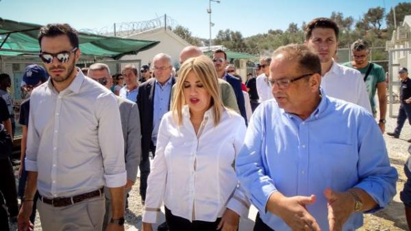Γεννηματά: Να αποσυμφορηθούν τα νησιά του Αιγαίου