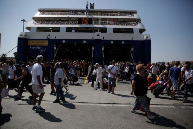 Αυξημένη η κίνηση στα λιμάνια, μετά την λήξη της απεργίας