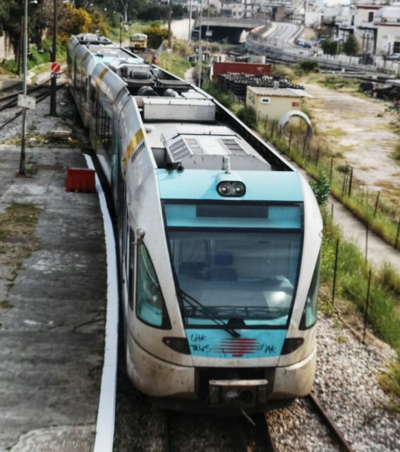Λαμία: Σύγκρουση ΙΧ με τρένο στην Τιθορέα