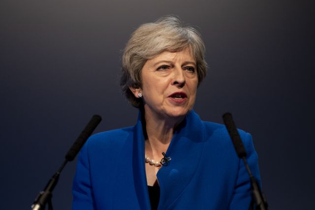 Νυκτερινή συνάντηση βουλευτών των Τόρις για εκπαραθύρωση της Μέι