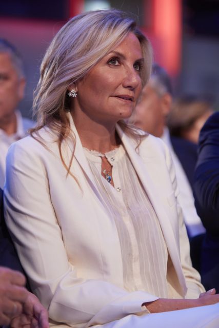 Η Μαρέβα, ο Καμίνης και οι γερμανοτσολιάδες