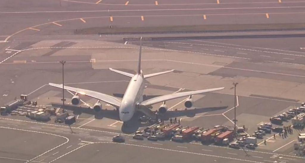 Συναγερμός στο JFK: Αρρώστησαν 100 επιβάτες αεροσκάφους