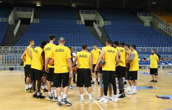 Ελλιπής στην Κύπρο η ΑΕΚ