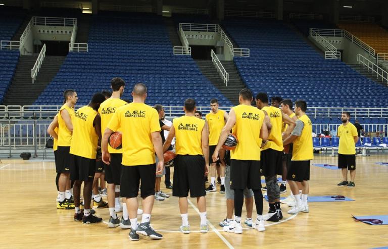 Ελλιπής στην Κύπρο η ΑΕΚ