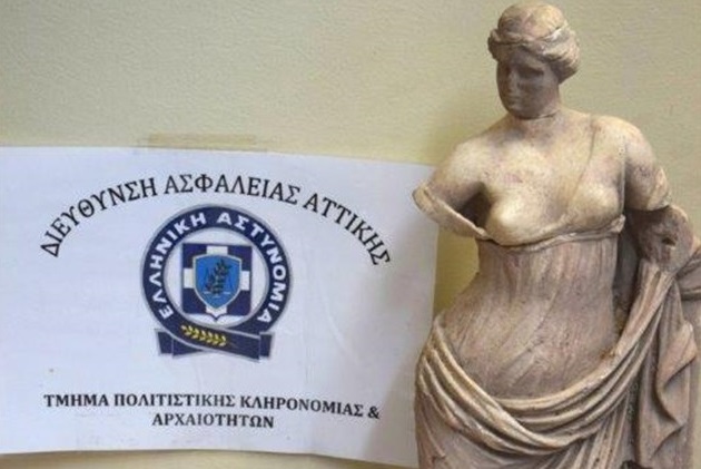 Άγαλμα της θεάς Αφροδίτης στα χέρια αρχαιοκάπηλων