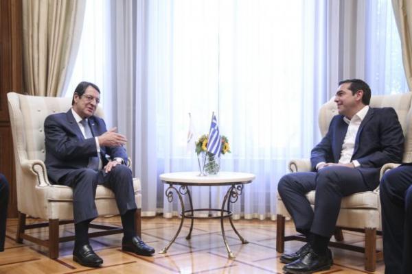 Κυπριακό και ευρωτουρκικές σχέσεις στη συνάντηση Τσίπρα – Αναστασιάδη