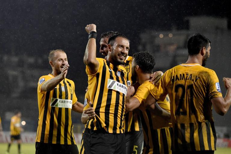 Στην εντέλεια τα αποδυτήρια στο Καυτατζόγλειο