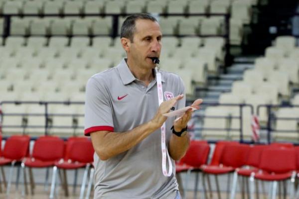 Μπλατ: «Διασκεδαστικά τα ντέρμπι Ολυμπιακός – Παναθηναϊκός!»