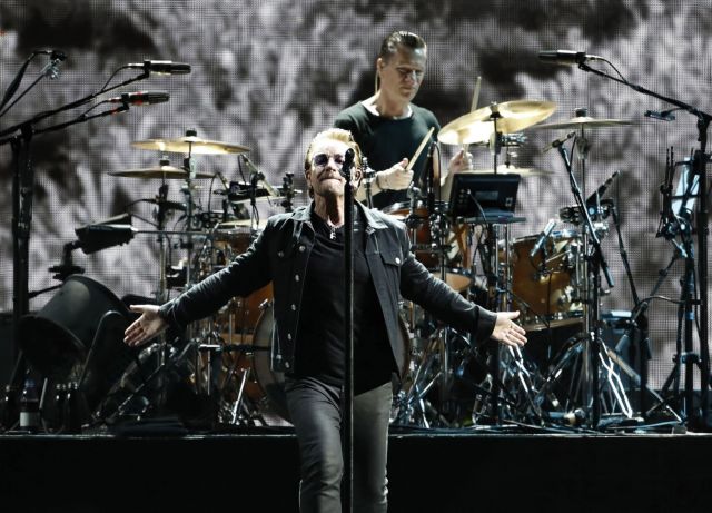 Διέκοψαν συναυλία στο Βερολίνο οι U2 - Μπόνο: «Εχασα τη φωνή μου»