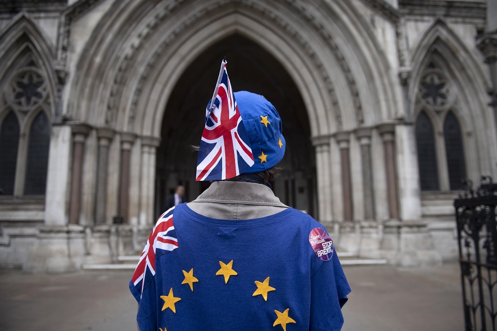 Η Βρετανία επιμένει στο Brexit σύμφωνα με τον αρμόδιο υπουργό Ράαμπ
