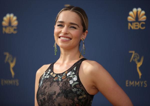 H Καλίσι του Game of Thrones «χτύπησε» τατουάζ με θέμα την αγαπημένη σειρά