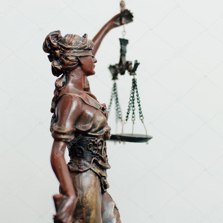 Θαύμα: Η Θέμις στα χρόνια του ΣΥΡΙΖΑ έχει μεγάλα κέφια