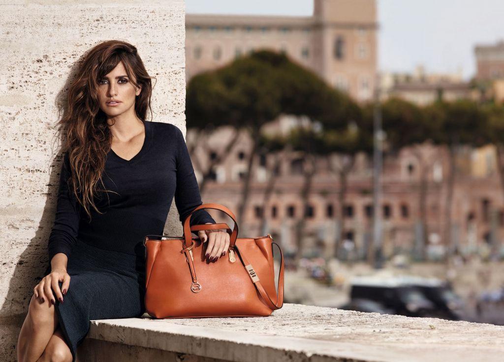 Η Πενέλοπε, η Στόουν και η κυρία Τζέησον Στέηθαμ πρωταγωνιστούν στις νέες καμπάνιες…