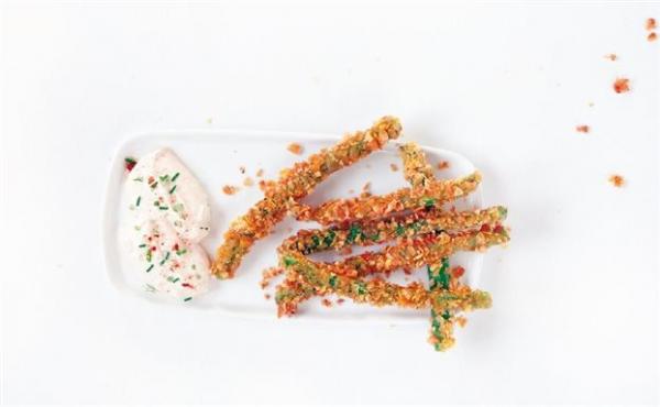 Τραγανά φασολάκια µε ντιπ γιαουρτιού