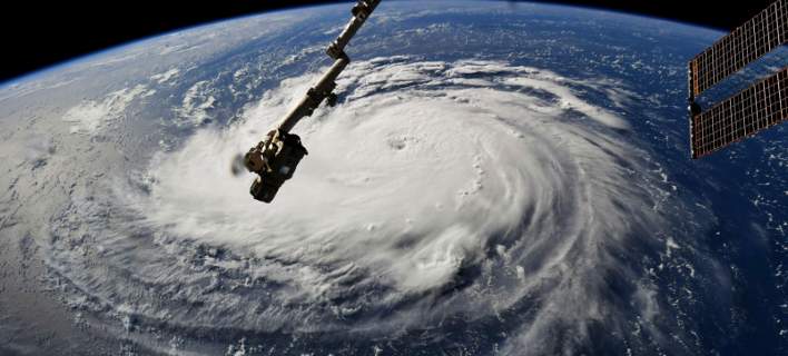 Υποβαθμίστηκε ο τυφώνας Φλόρενς αλλά παραμένει επικίνδυνος