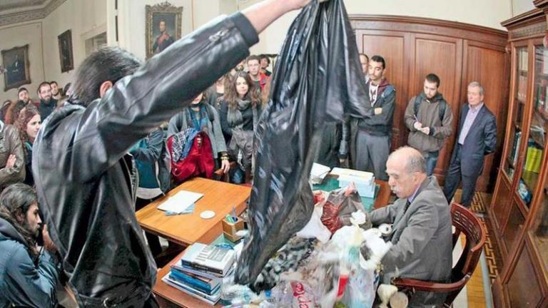 Βία στα πανεπιστήμια: Τι συμβαίνει τελικά πέραν των ιδεοληψιών