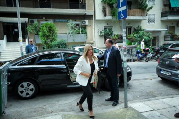 Γεννηματά: Δεν μπορεί να κόβονται επιδόματα και να μένουν παιδιά εκτός παιδικών σταθμών