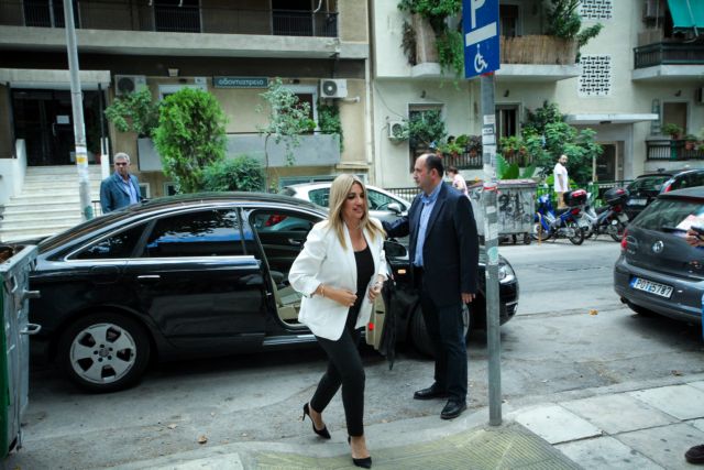 Γεννηματά: Δεν μπορεί να κόβονται επιδόματα και να μένουν παιδιά εκτός παιδικών σταθμών