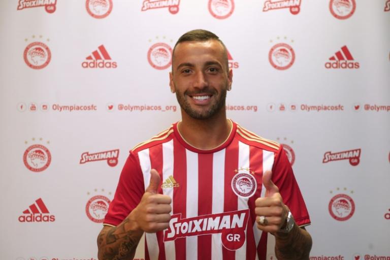 Στα ερυθρόλευκα ο μπόμπιρας του Γκιγιέρμε [εικόνα]