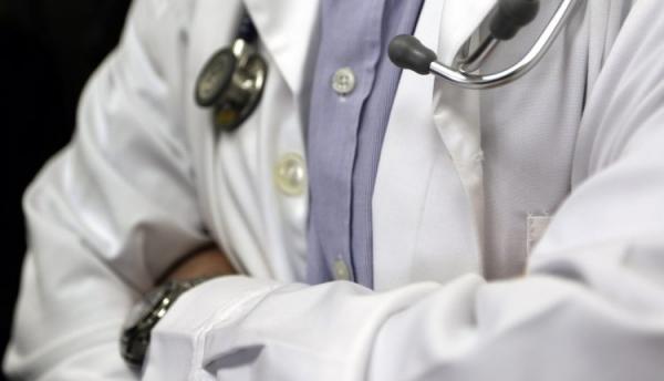 Πειθαρχική καταδίκη πανεπιστημιακού γιατρού για «φακελάκι»