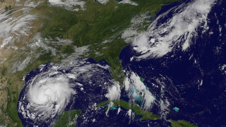 ΗΠΑ: Τυφώνας 195 χλμ απειλεί την ανατολική ακτή