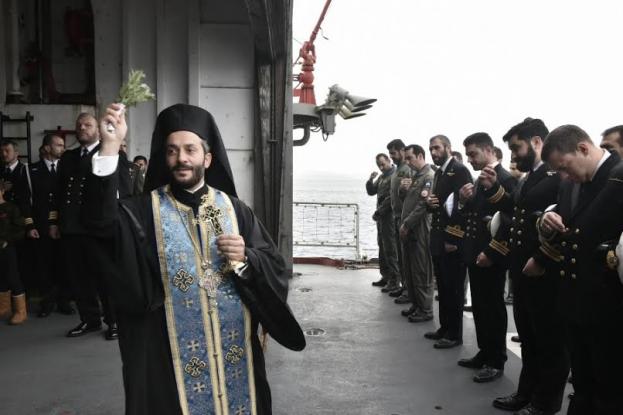 Οι ευτραφείς ιερείς μπορούν πλέον να κατατάσσονται στις Ένοπλες Δυνάμεις