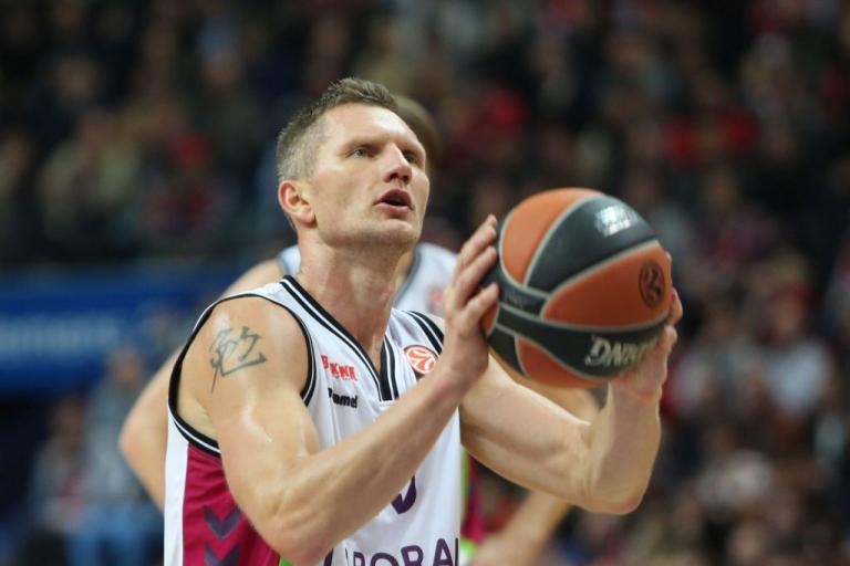 Αποσύρθηκε ο Καουκένας