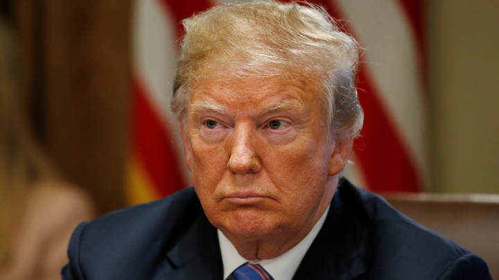 Τραμπ: Δεν πέθαναν 3.000 άτομα από τον τυφώνα Μαρία