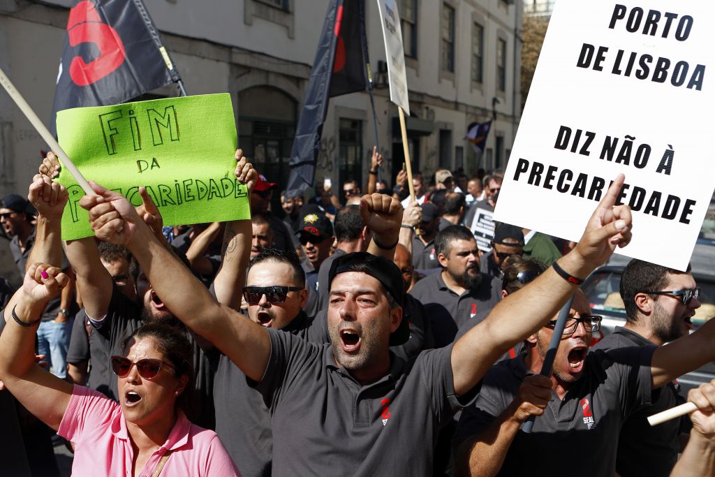 Λισαβόνα: Εκατοντάδες ακτιβιστές διαδήλωσαν για τις αυξανόμενες τιμές ενοικίων