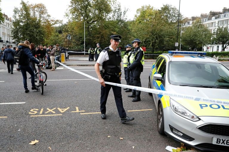 Βρετανία: Αυτοκίνητο έπεσε πάνω σε πεζούς έξω από τέμενος του Λονδίνου 