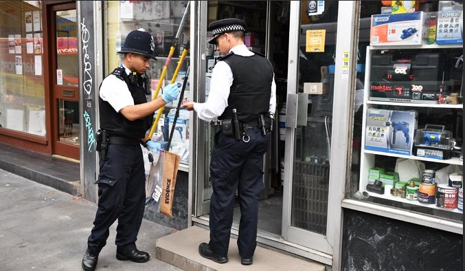 Τρεις τραυματίες από επίθεση με τοξική ουσία στο Λονδίνο