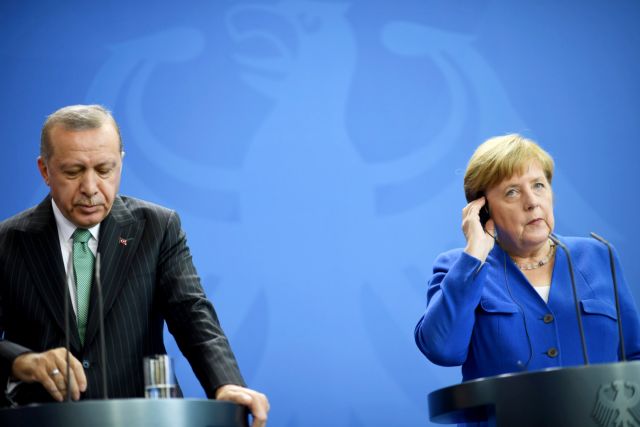 «Όχι» της Μέρκελ σε Ερντογάν για απελάσεις «γκιουλενιστών»