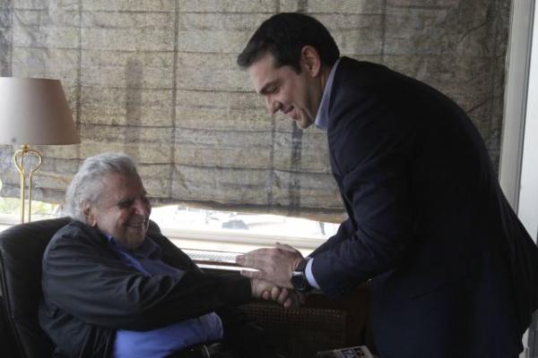 Tsipras accused by Mikis Theodorakis of employing Metaxas dictatorship tactics